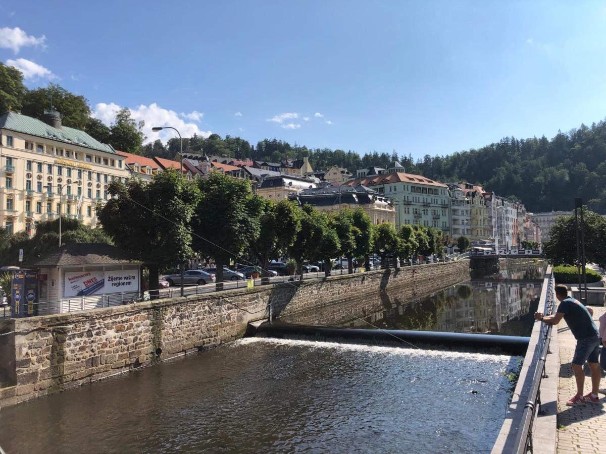 Appartement Bella Vista Collonade à Karlovy Vary Extérieur photo
